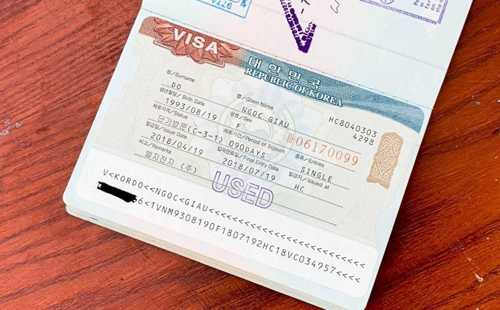 Trên visa thể hiện rõ các thông tin: Số lần nhập cảnh, ngày cấp, hạn sử dụng, v.v. (Nguồn: Internet)